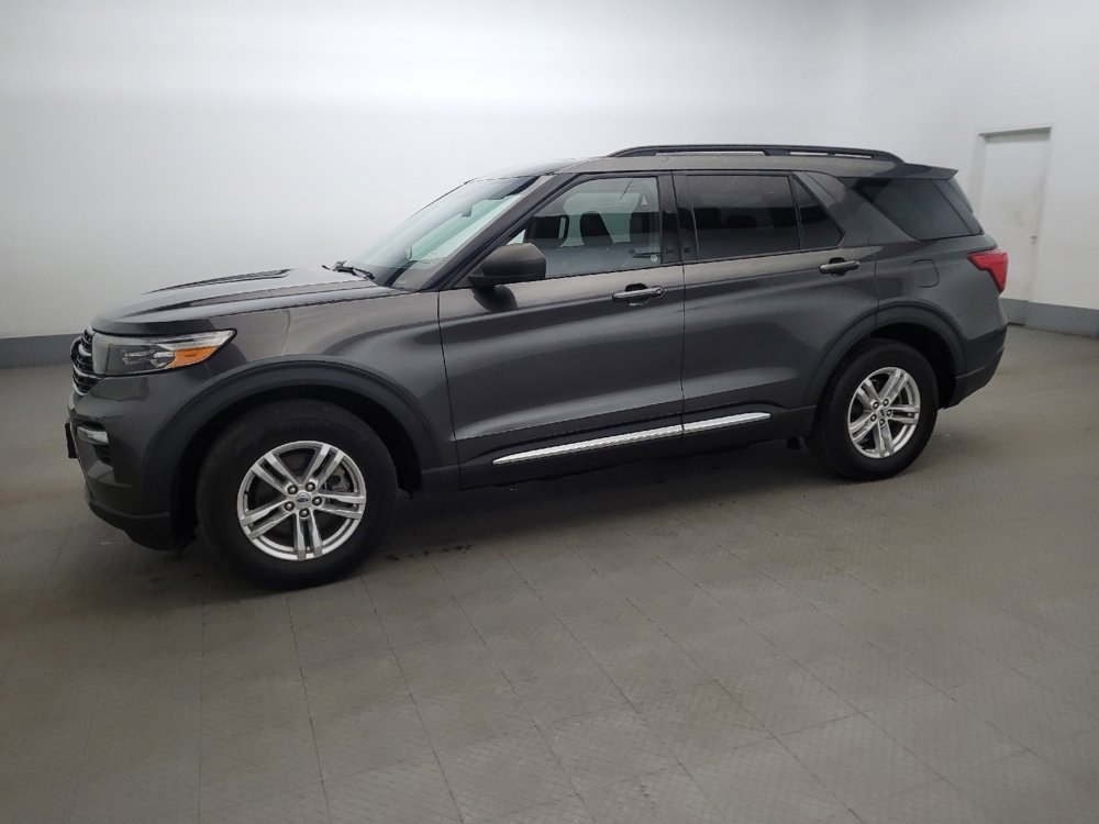 Used 2020 Ford Explorer XLT w/ Equipment Group 202A image 2