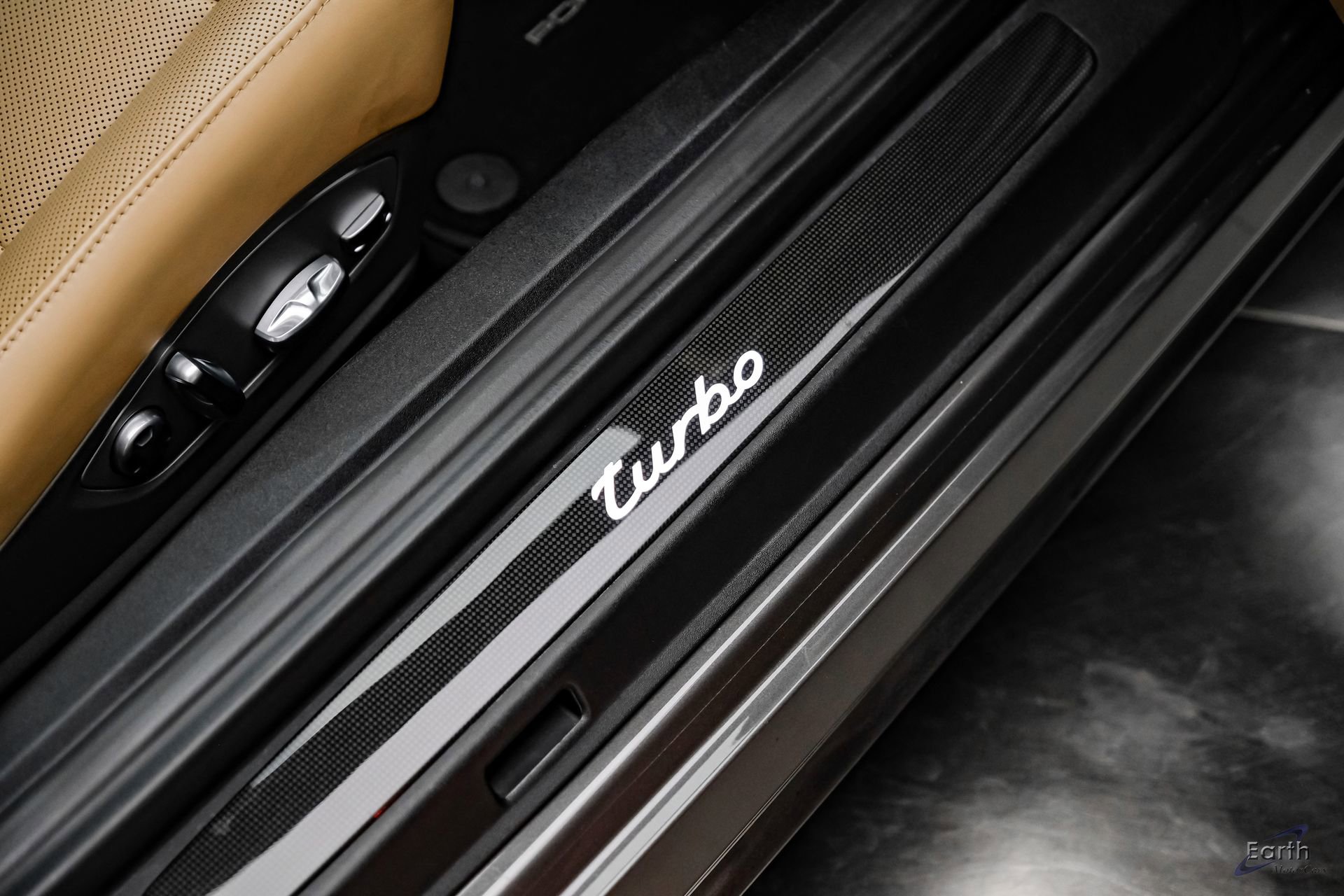 Used 2017 Porsche 911 Turbo image 51