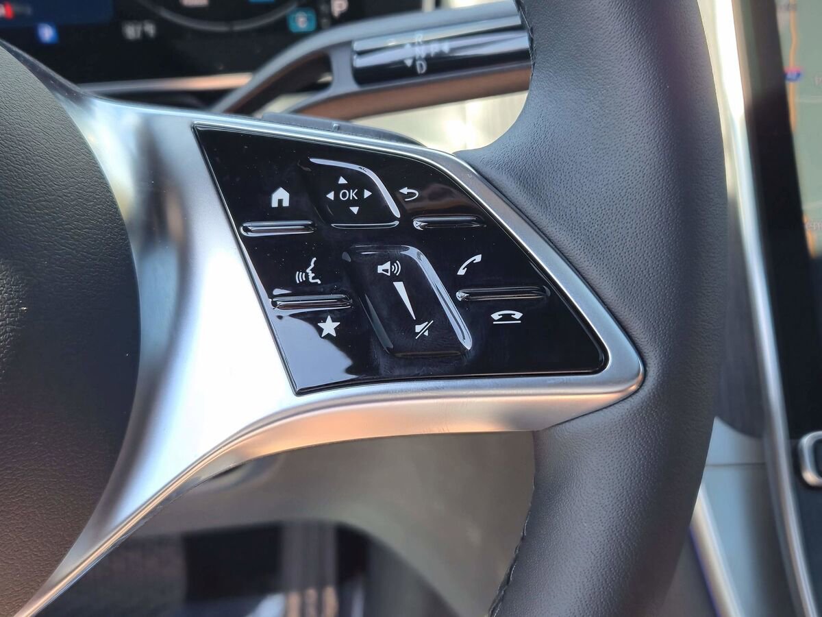 New 2025 Mercedes-Benz GLC 300 4MATIC image 13