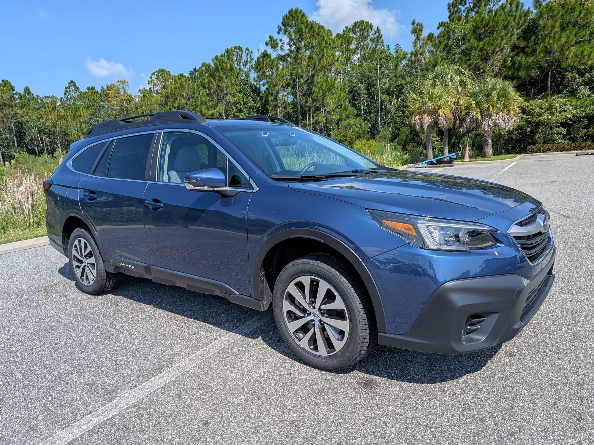 Certified 2021 Subaru Outback Premium w/ Popular Package #1 AWD/4WD image 2