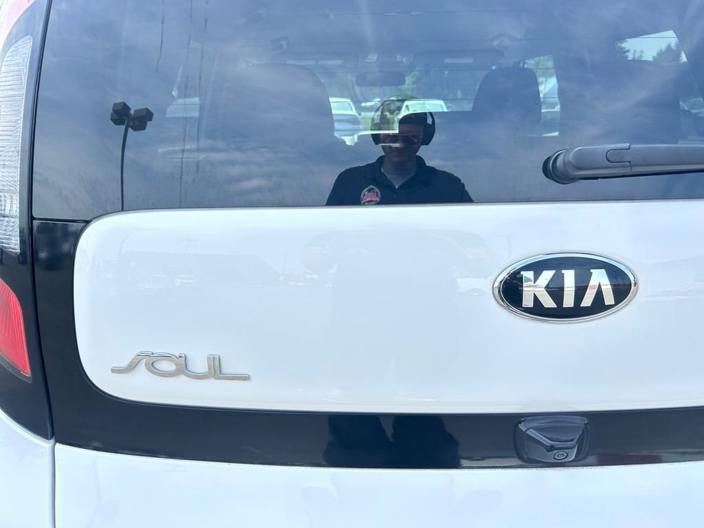Used 2019 Kia Soul FWD image 33