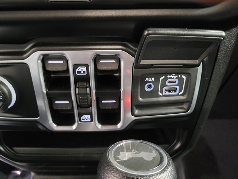 Used 2022 Jeep Wrangler Unlimited Sahara w/ Cold Weather Group AWD/4WD image 47