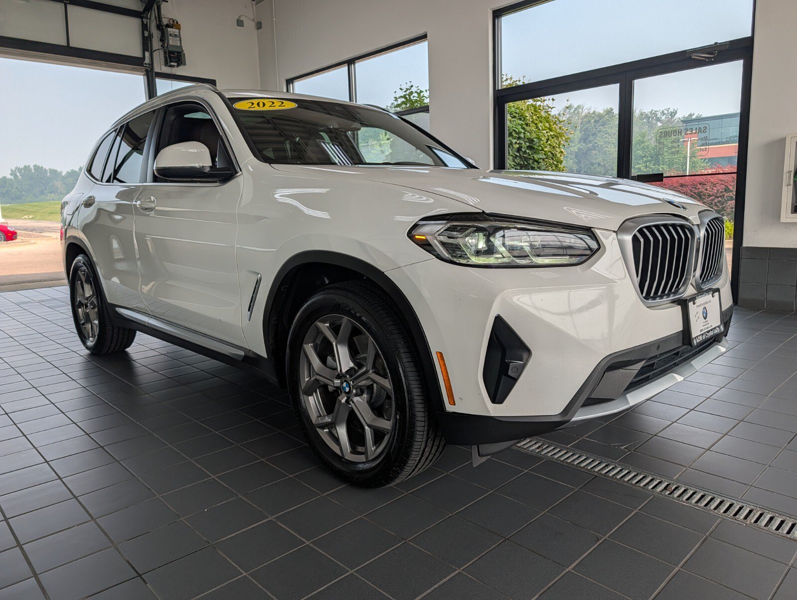 Used 2022 BMW X3 xDrive30i w/ Premium Package 2 AWD/4WD image 1