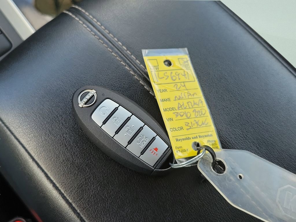 Used 2024 Nissan Altima 2.5 SV image 28