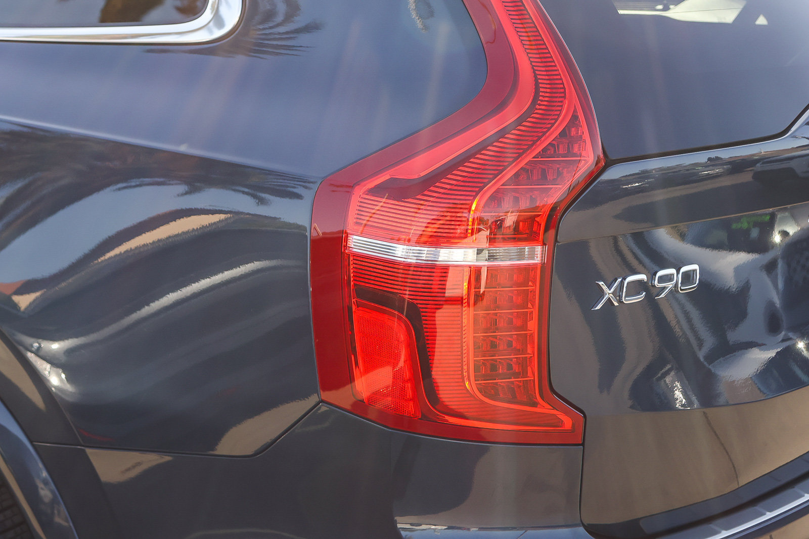 Used 2023 Volvo XC90 T8 Plus w/ Protection Package Premier AWD/4WD image 8