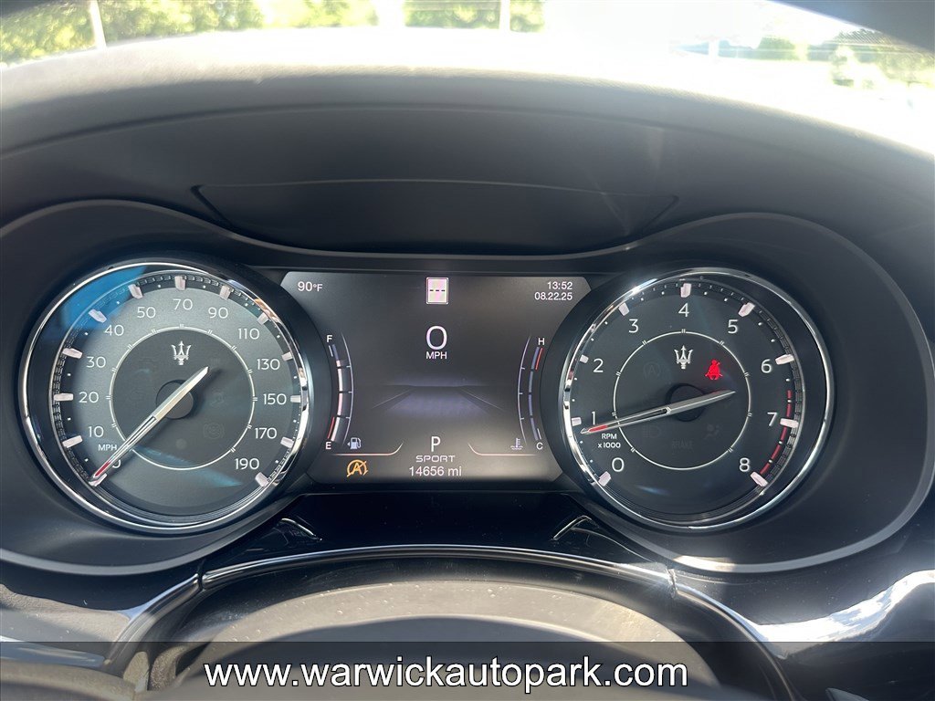 Used 2022 Maserati Quattroporte Modena Q4 image 5