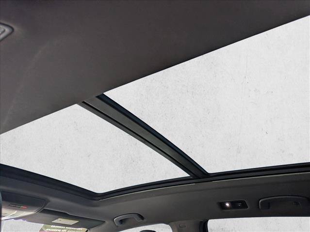 Used 2021 Volkswagen Atlas Cross Sport SE w/ Panoramic Sunroof Package FWD image 18