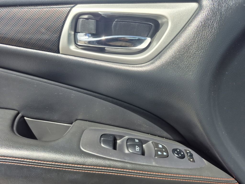 Used 2019 Nissan Pathfinder SV w/ Rock Creek Edition image 8