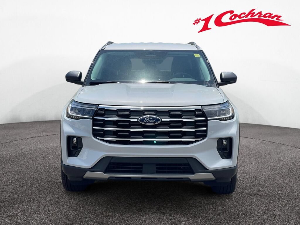 New 2026 Ford Explorer Active w/ Active Comfort Package AWD/4WD image 2