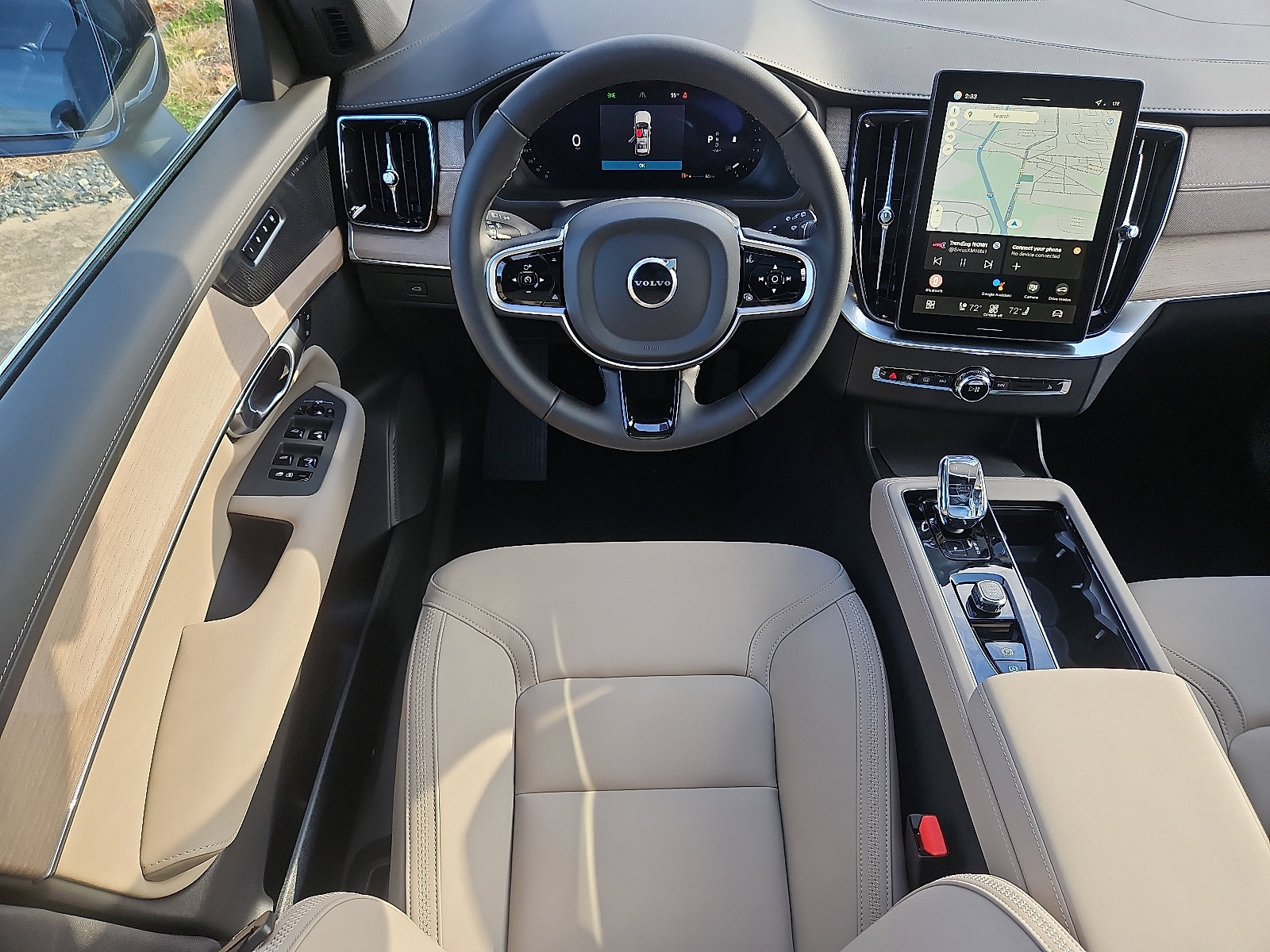 New 2026 Volvo XC90 B6 Plus w/ Protection Package Premier image 9