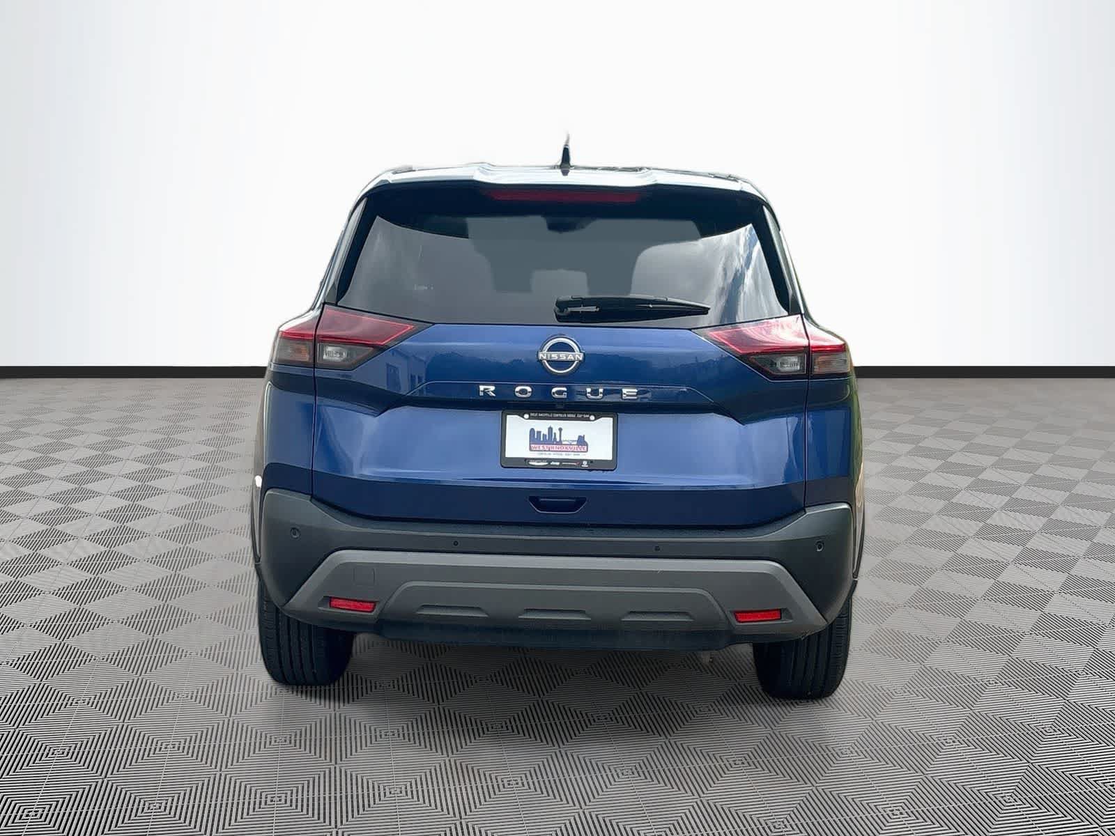 Used 2023 Nissan Rogue S FWD image 6