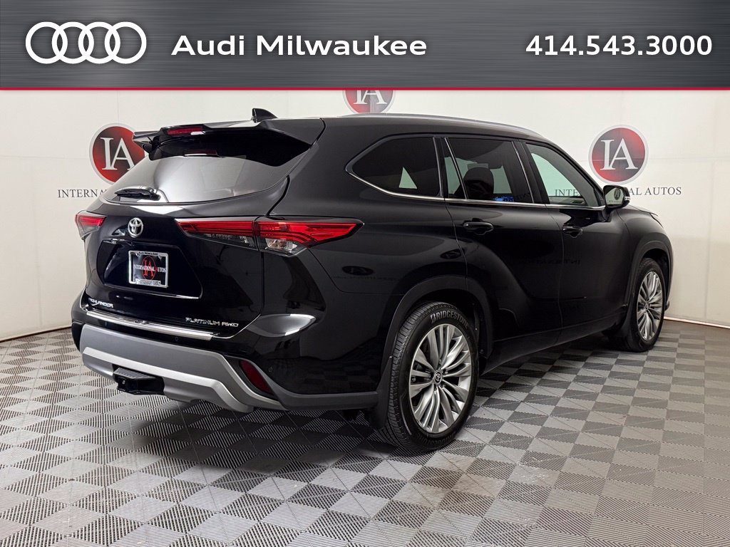 Used 2022 Toyota Highlander Platinum AWD/4WD image 8