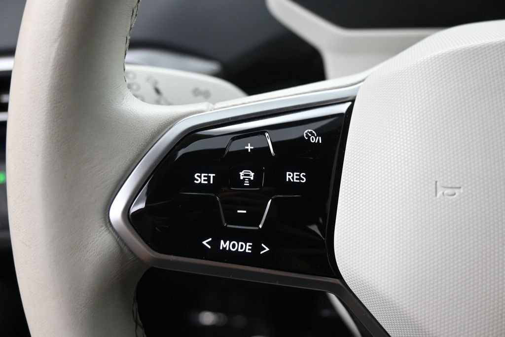 Used 2021 Volkswagen ID.4 1st Edition RWD image 23