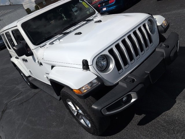 Used 2019 Jeep Wrangler Unlimited Sahara image 2