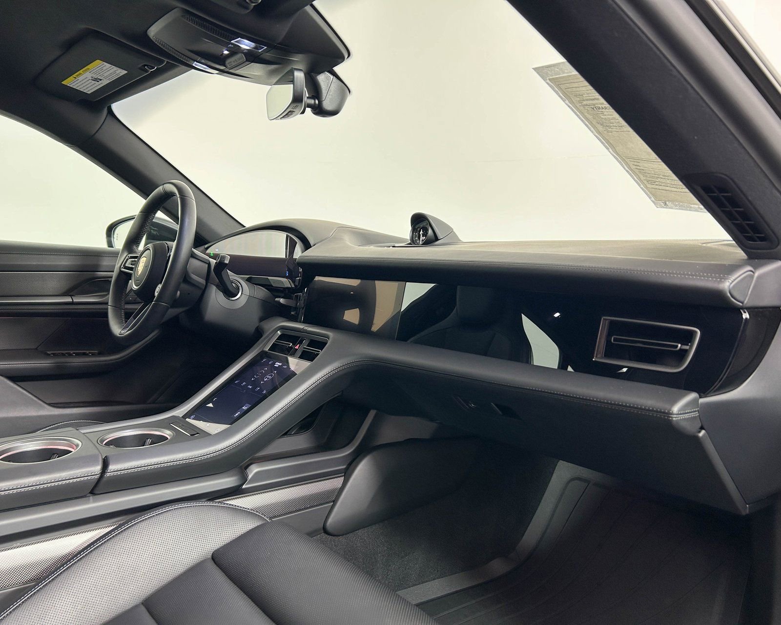 Used 2025 Porsche Taycan 4S image 22