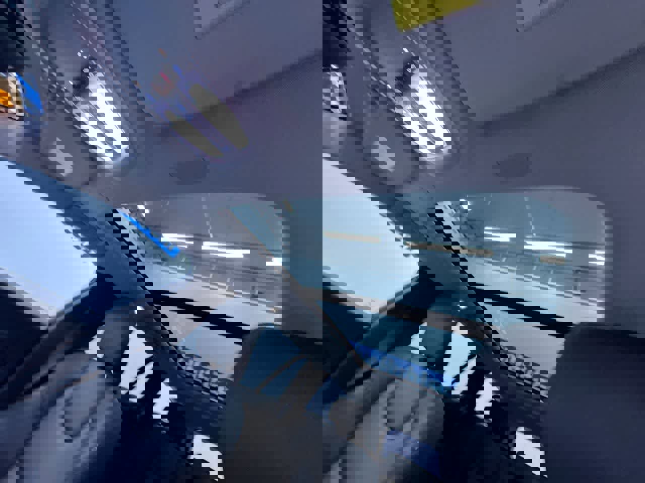 Used 2025 Volvo V60 B5 Cross Country Plus image 43