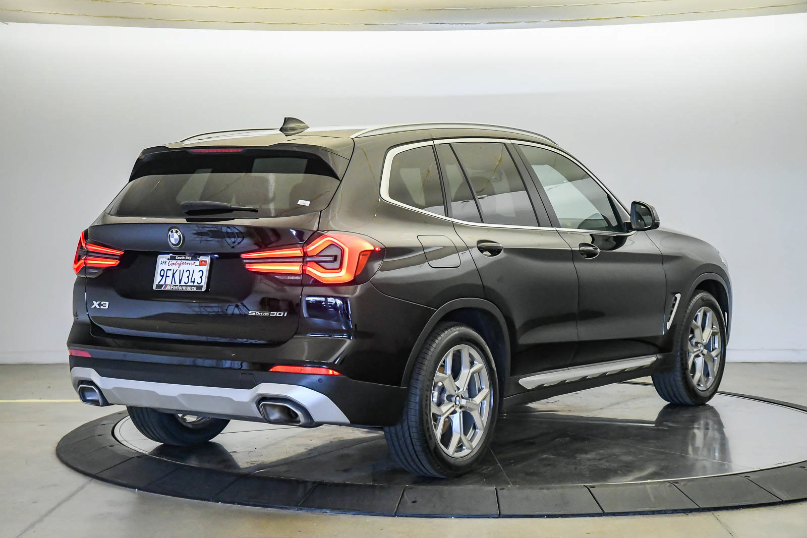 Certified 2023 BMW X3 sDrive30i w/ Convenience Package RWD image 4