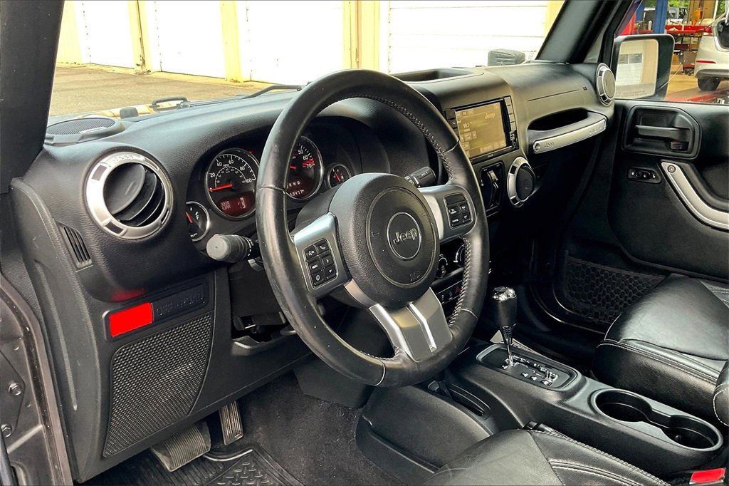 Used 2016 Jeep Wrangler Unlimited Rubicon image 13