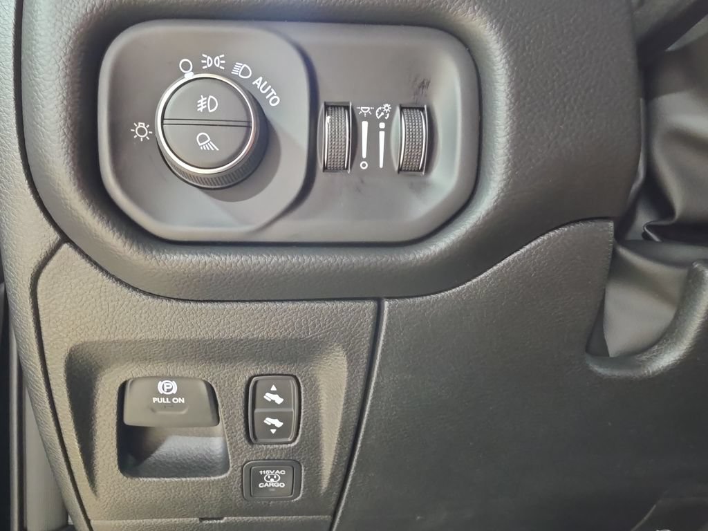 New 2027 RAM 1500 4x4 Crew Cab image 21