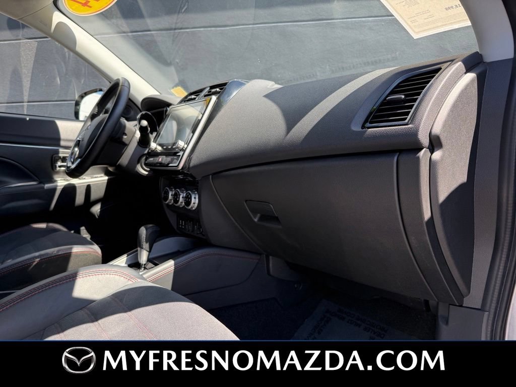 Used 2024 Mitsubishi Outlander Sport SE AWD/4WD image 16