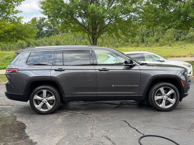 Used 2021 Jeep Grand Cherokee L Limited AWD/4WD image 2