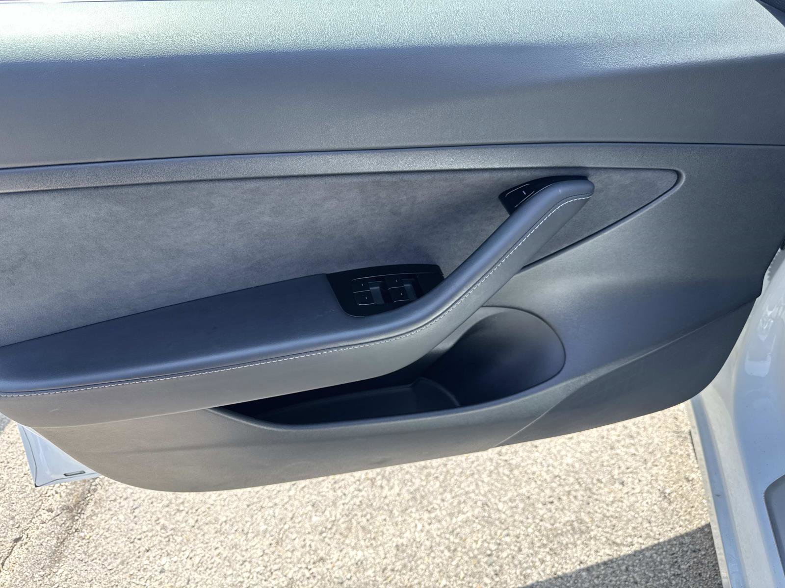 Used 2020 Tesla Model 3 Standard Range Plus RWD image 12