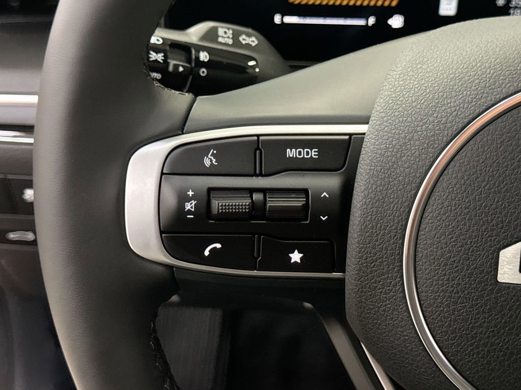 Used 2025 Kia K5 GT-Line w/ GT-Line Premium Package image 17