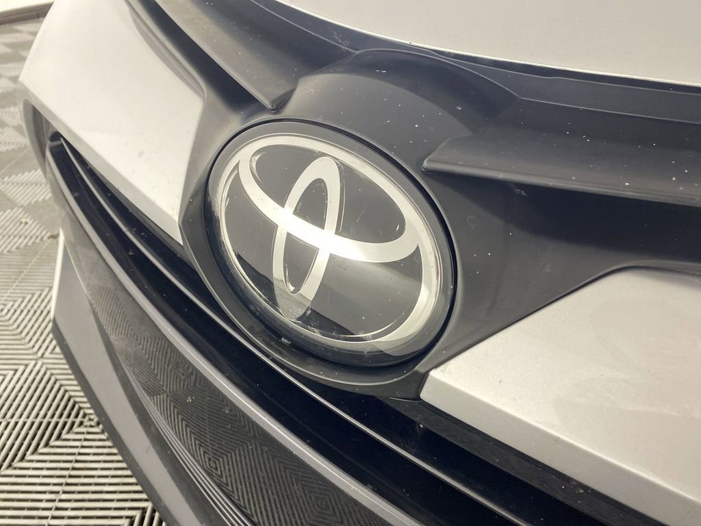 Used 2019 Toyota Corolla LE image 28