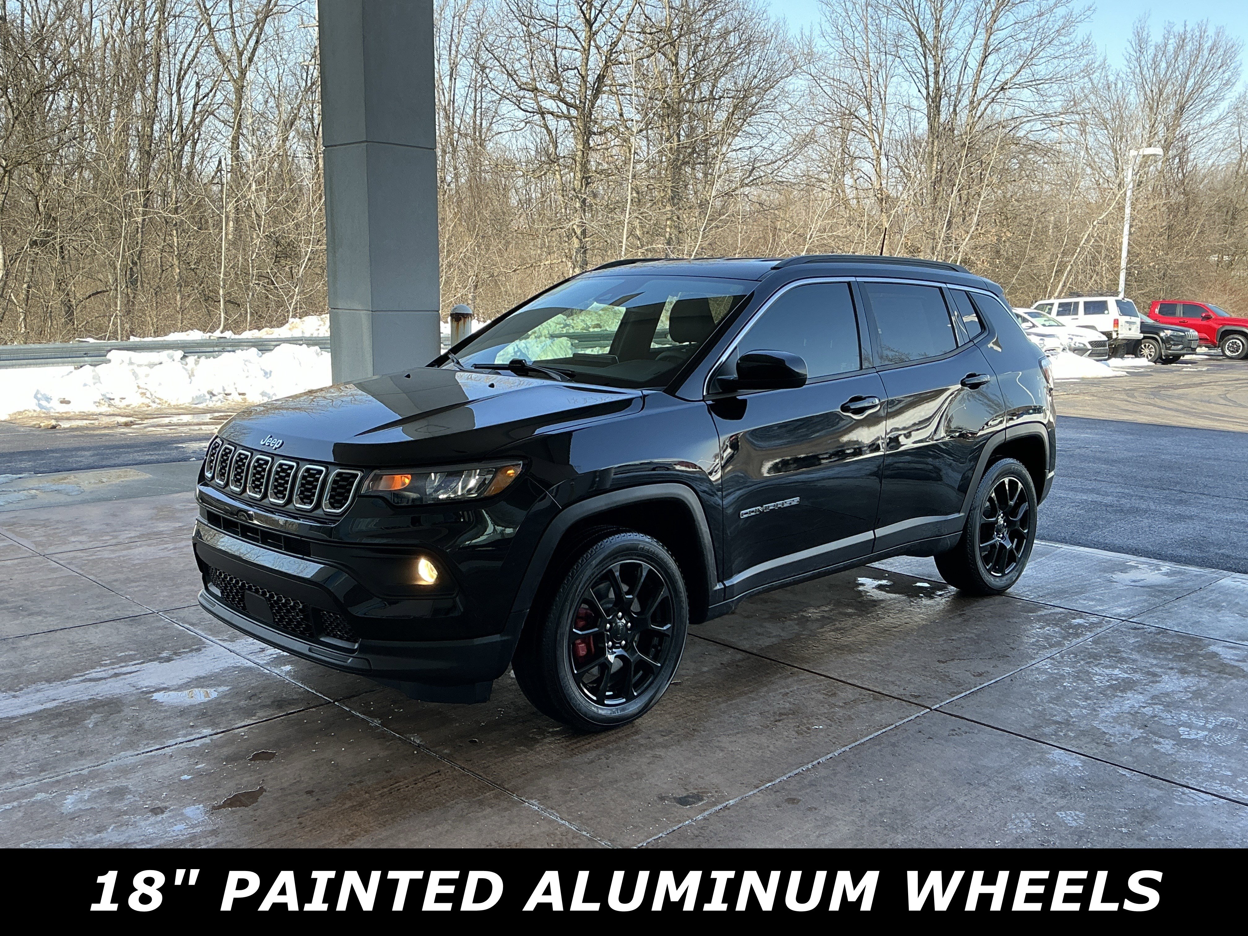Used 2024 Jeep Compass Latitude image 3