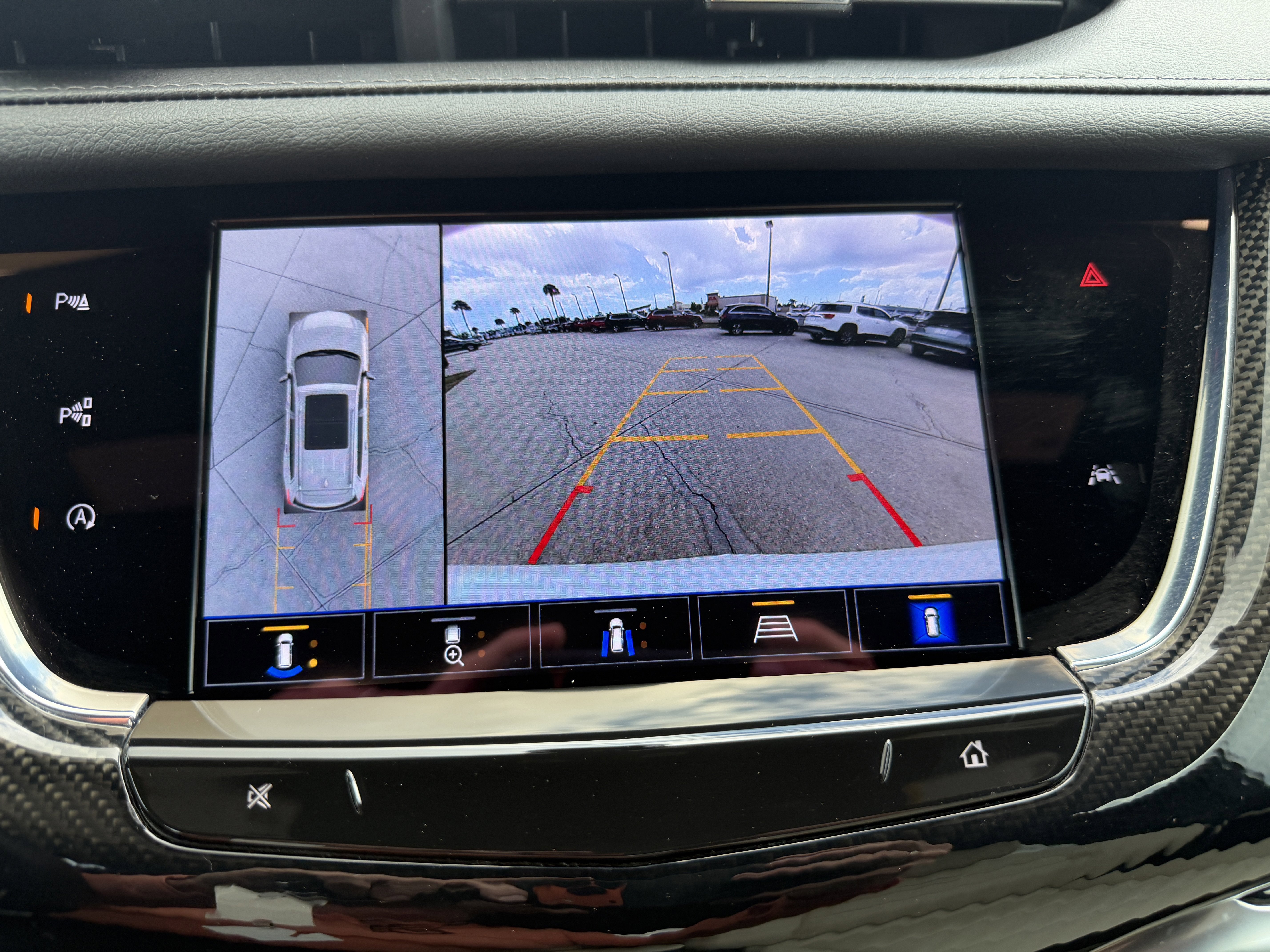 Certified 2025 Cadillac XT6 Sport w/ Technology Package image 25