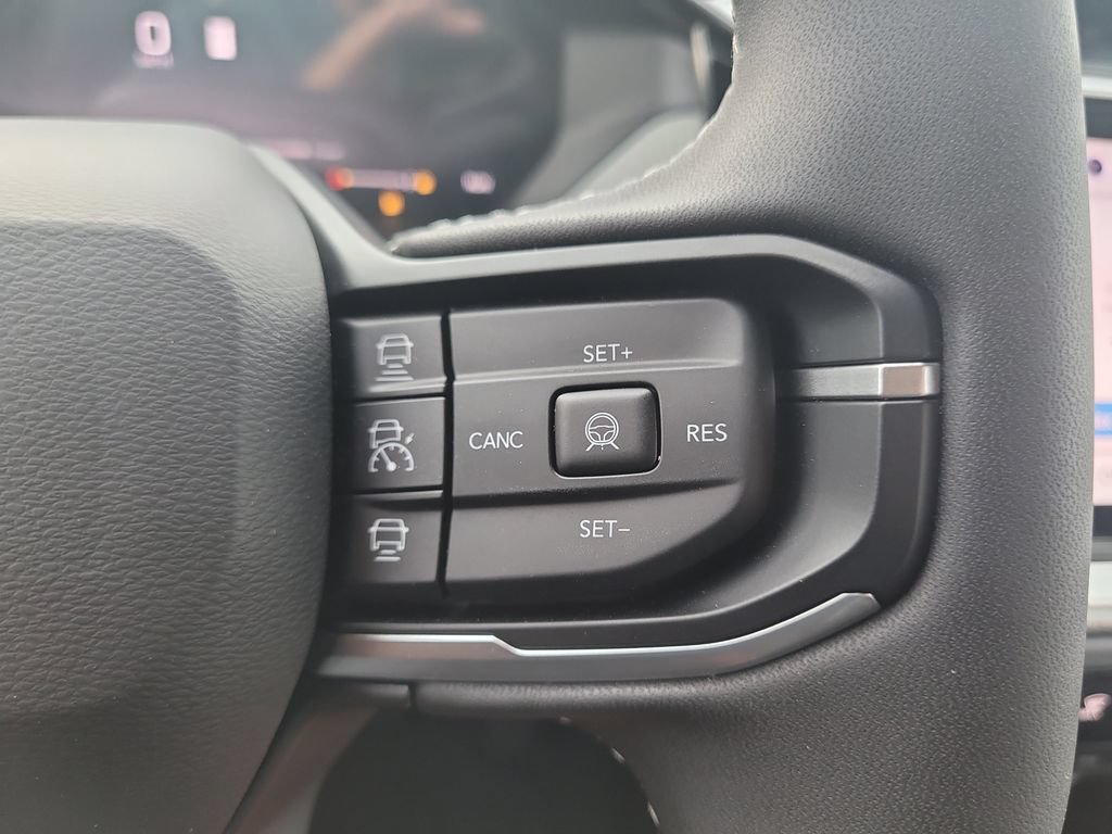 New 2026 Jeep Cherokee Limited AWD/4WD image 32