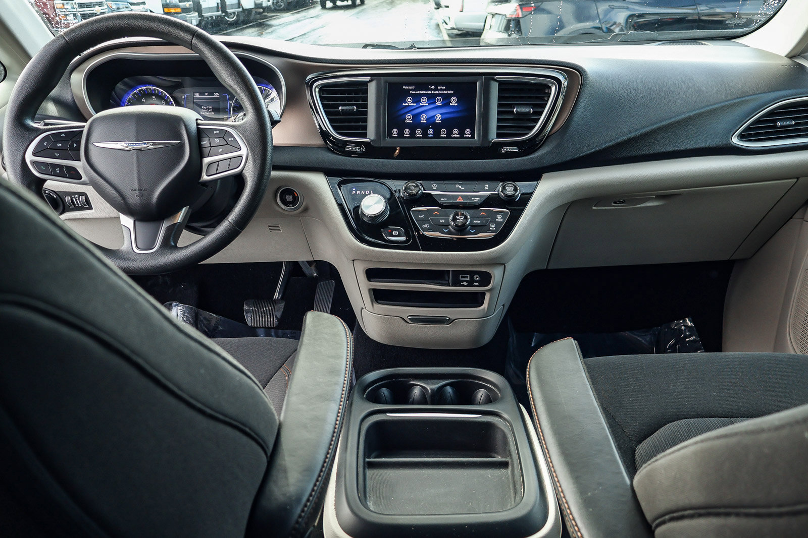 Used 2018 Chrysler Pacifica Touring Plus image 6