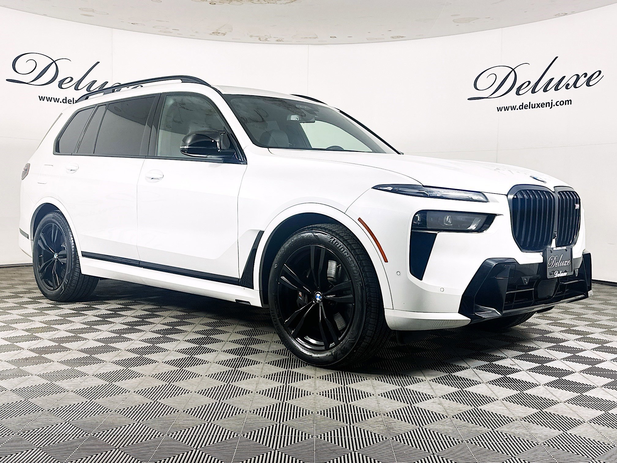 Used 2024 BMW X7 M60i w/ Executive Package AWD/4WD image 1