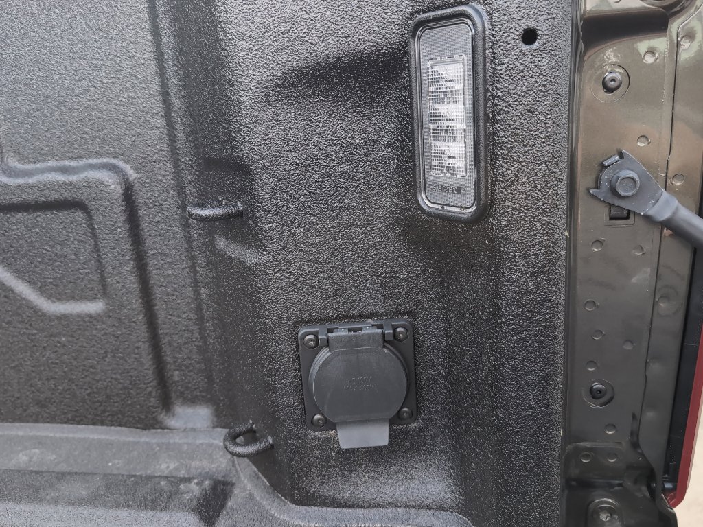 Used 2022 Chevrolet Silverado 2500 LTZ w/ Z71 Off-Road Package image 30