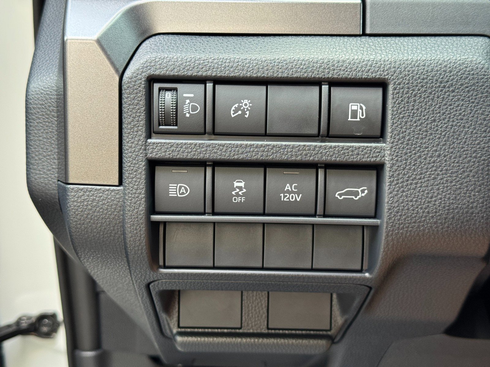 Used 2025 Toyota 4Runner TRD Off-Road image 19