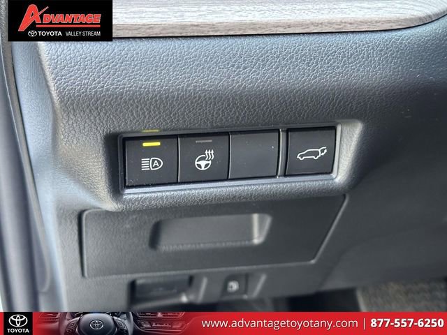Used 2024 Toyota Grand Highlander Limited AWD/4WD image 25