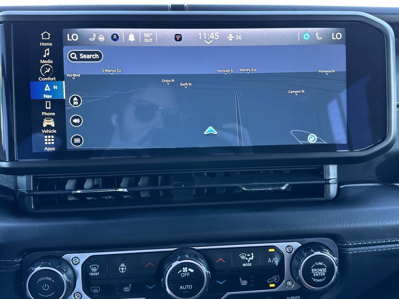 Used 2024 Jeep Wrangler Unlimited Sahara w/ Technology Group image 6