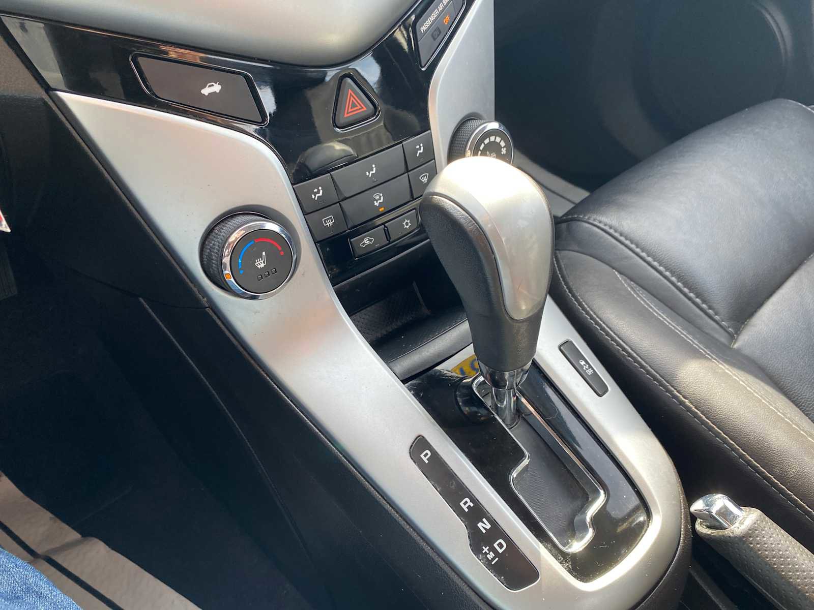 Used 2015 Chevrolet Cruze LT image 18