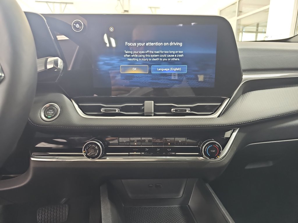 Certified 2025 Chevrolet Equinox LT w/ Safety and Technology Package AWD/4WD image 25