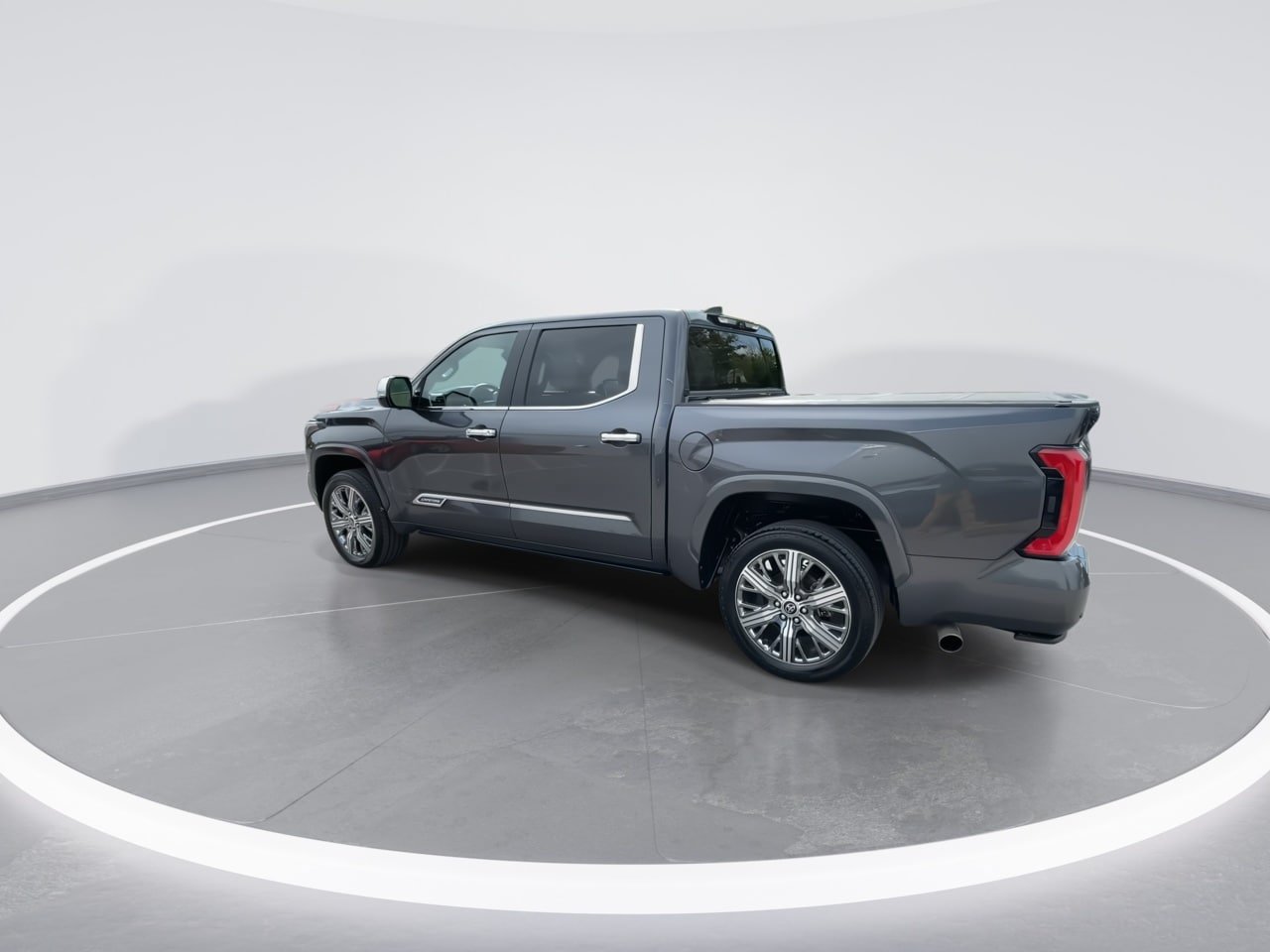 Used 2024 Toyota Tundra Capstone AWD/4WD image 13