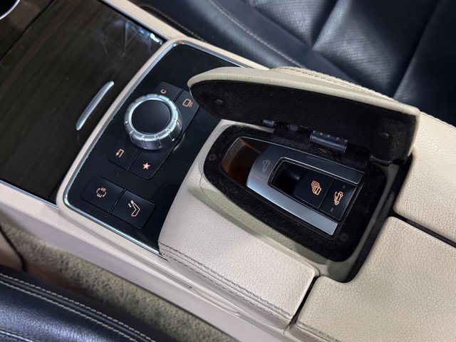 Used 2017 Mercedes-Benz E 400 Cabriolet image 24