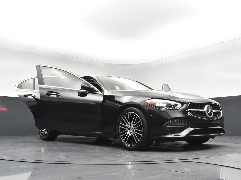 Used 2025 Mercedes-Benz C 300 4MATIC Sedan image 33