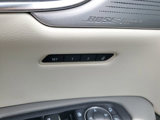 Used 2025 Cadillac XT6 Premium Luxury AWD/4WD image 30
