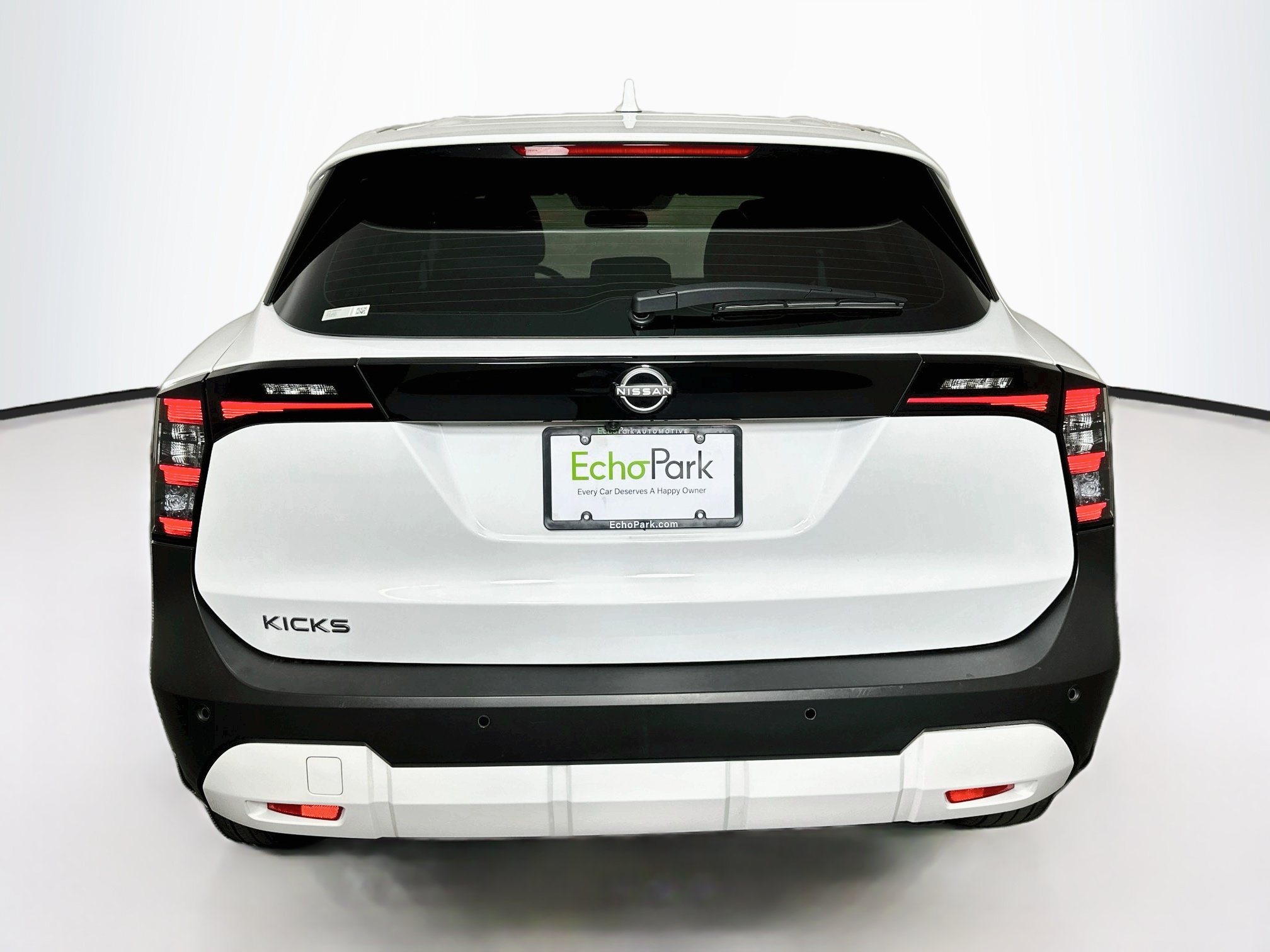 Used 2025 Nissan Kicks S FWD image 7