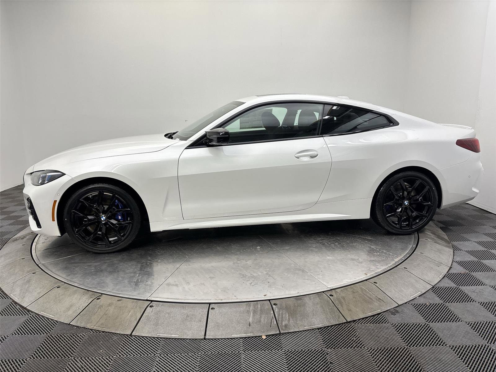 New 2026 BMW 440i xDrive Coupe w/ Premium Package image 16