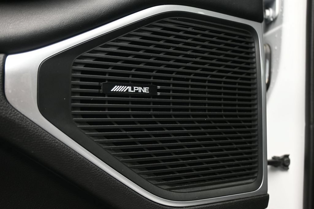 Used 2024 Jeep Wagoneer Series II w/ Flexible Seating Group RWD image 18