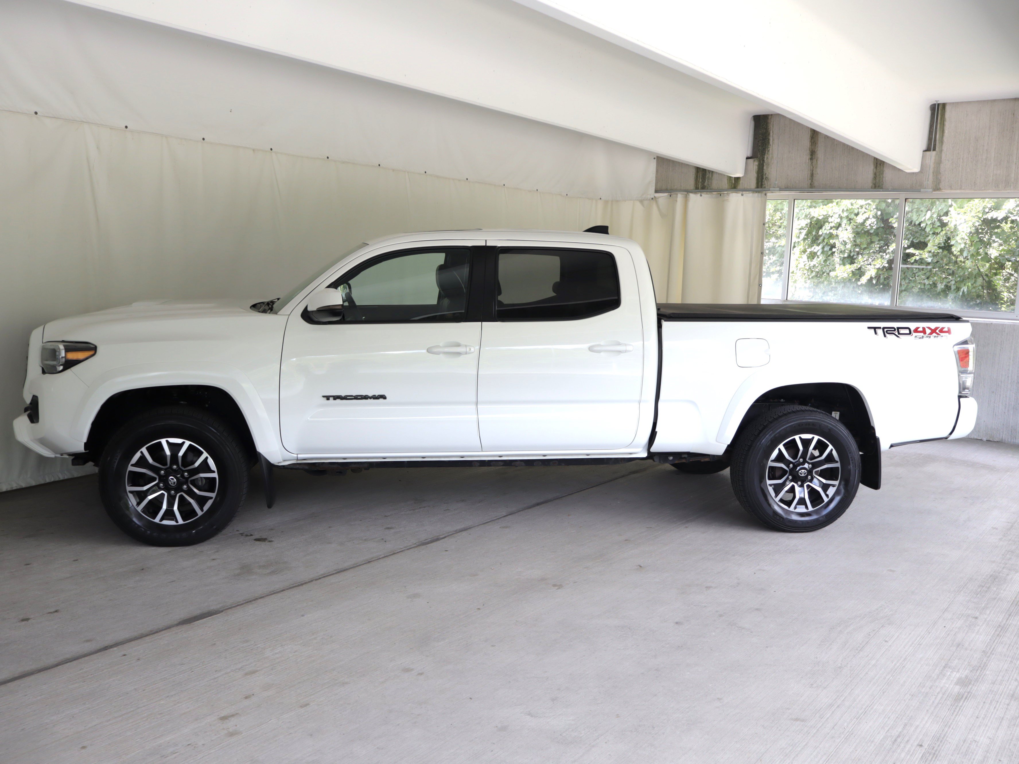 Used 2021 Toyota Tacoma TRD Sport w/ TRD Premium Sport Package AWD/4WD image 24