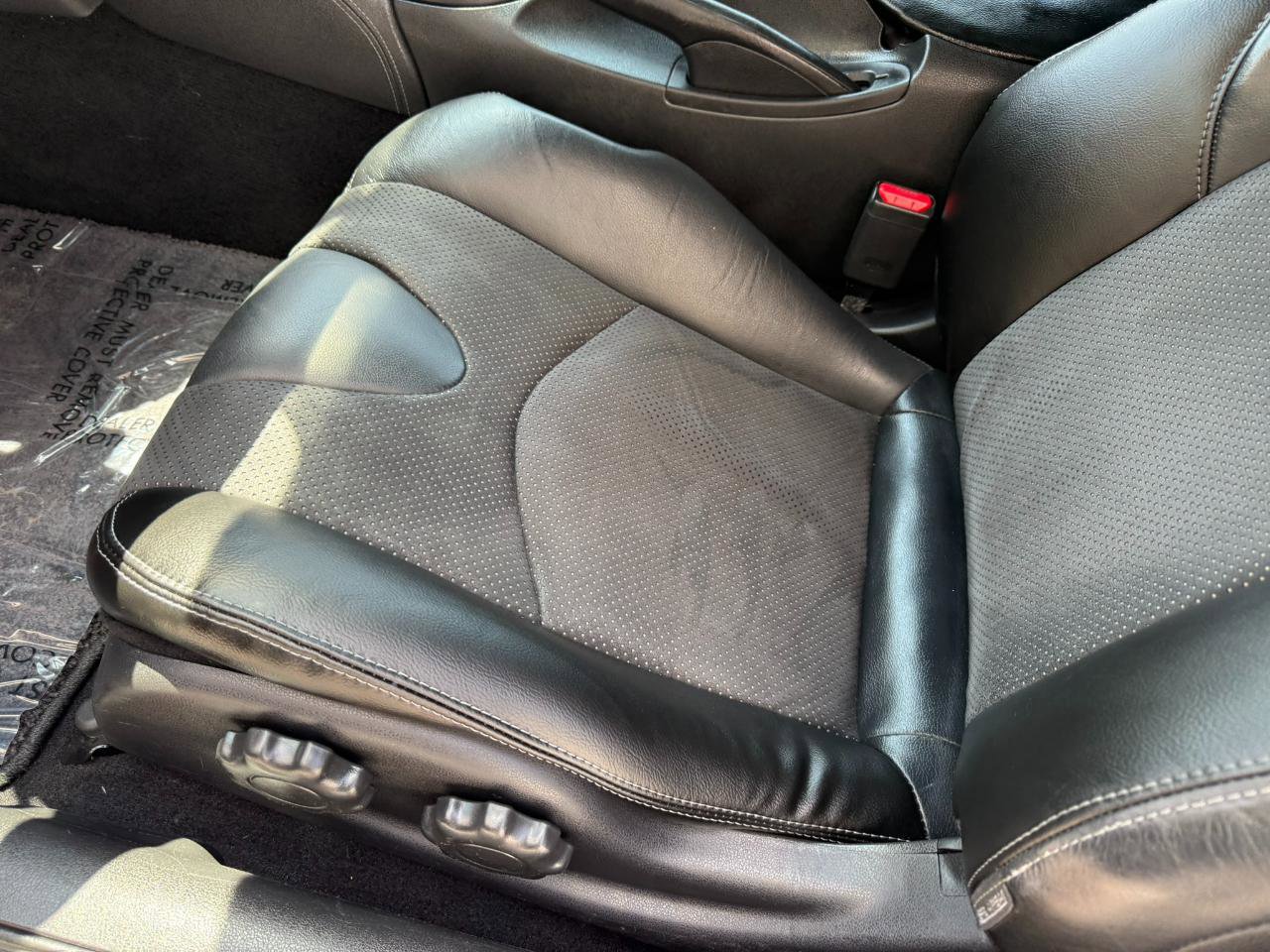 Used 2012 Nissan 370Z Touring w/ Sport Pkg RWD image 28