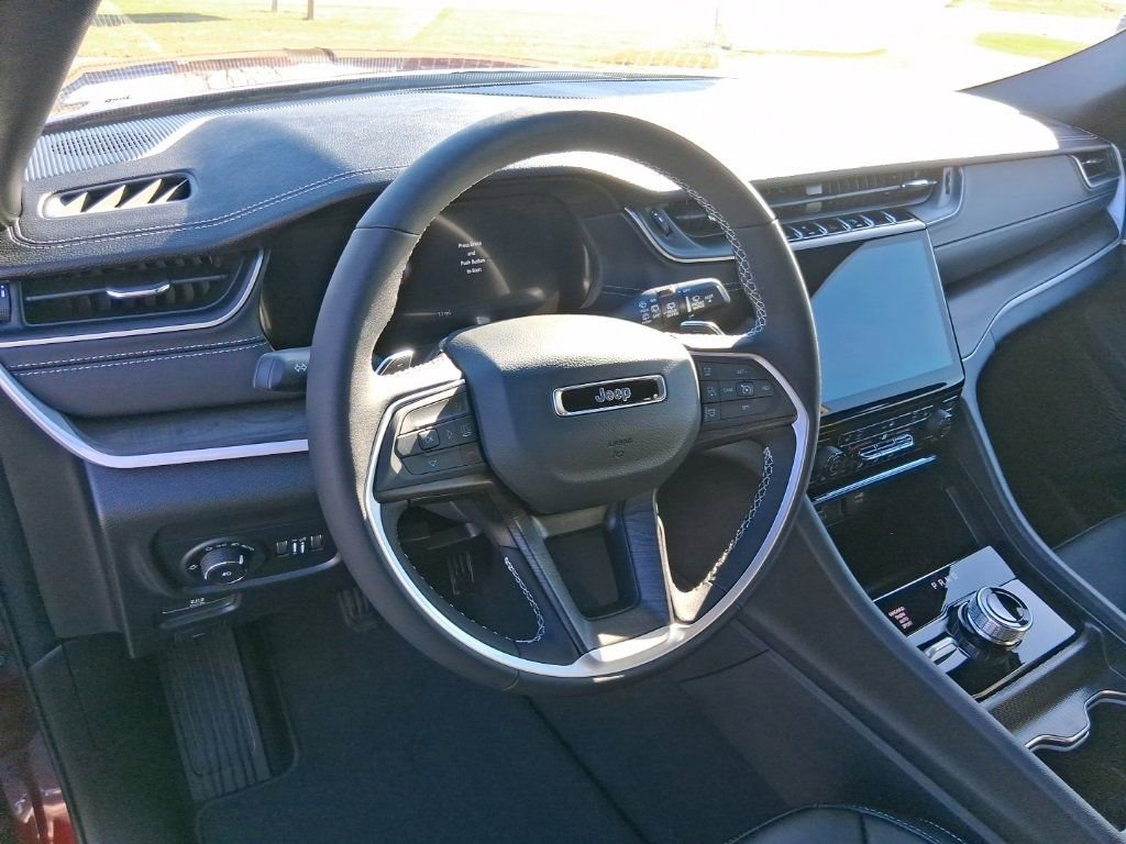 New 2025 Jeep Grand Cherokee L Limited w/ Trailer Tow Package image 7