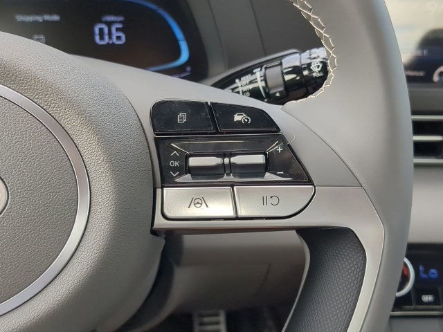 Certified 2025 Hyundai Elantra Sport FWD image 23
